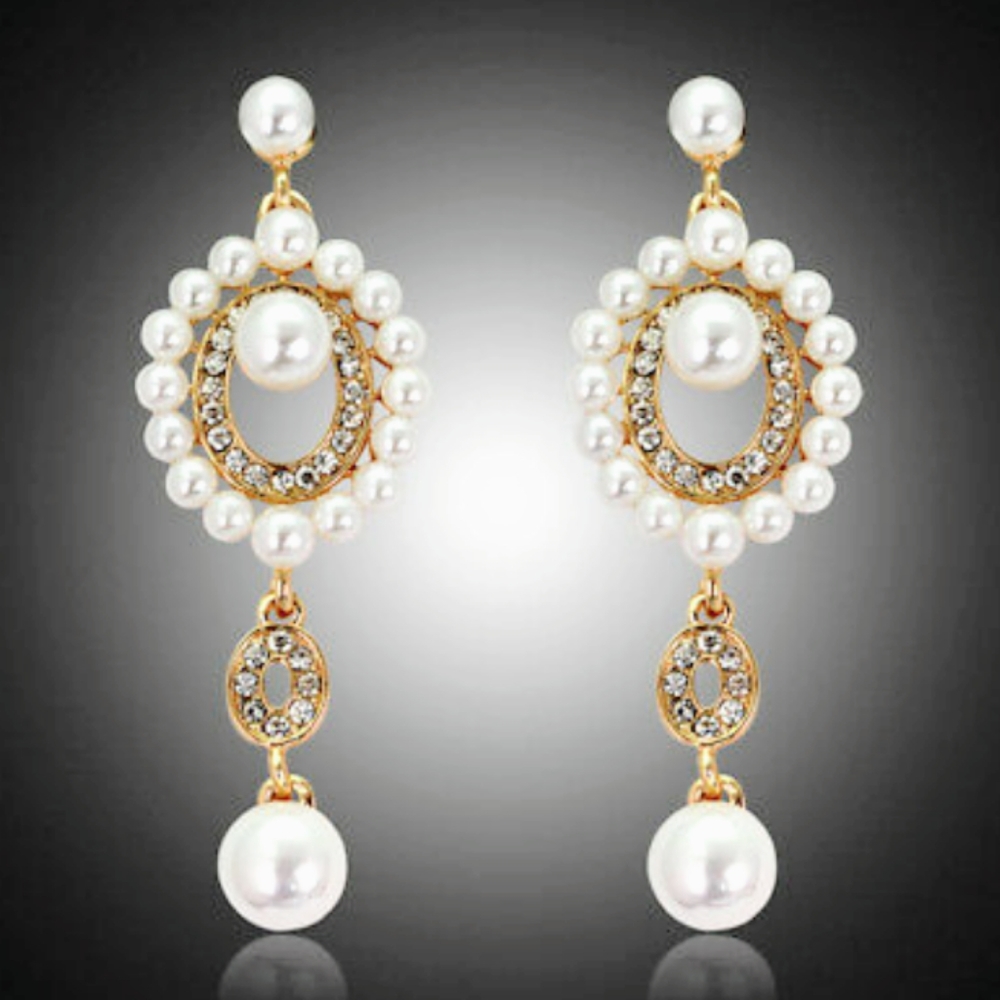 Pretty Pearl Dangle Earrings